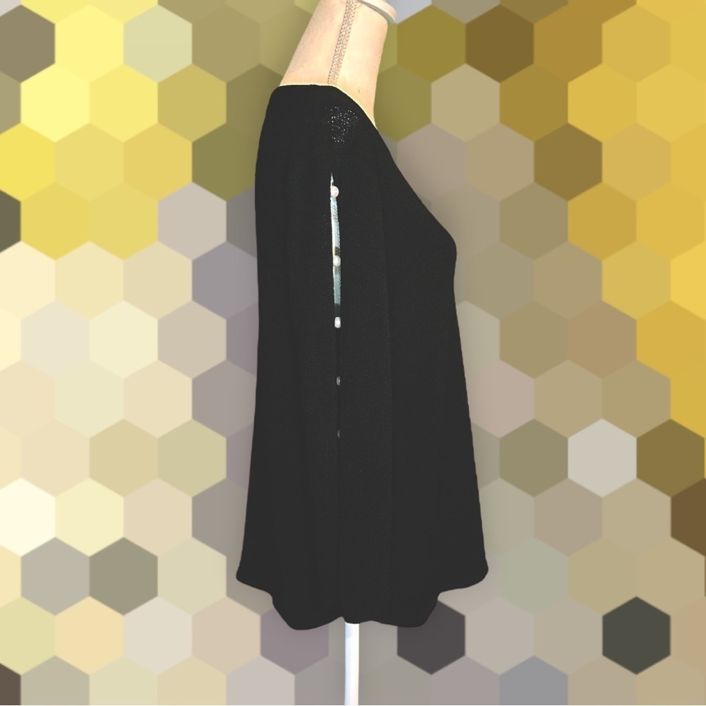 NWT Ball Of Cotton Black Handknit Dolphin Hem Sweater w/ Pearl Detail Sleeves XS - Picture 7 of 12